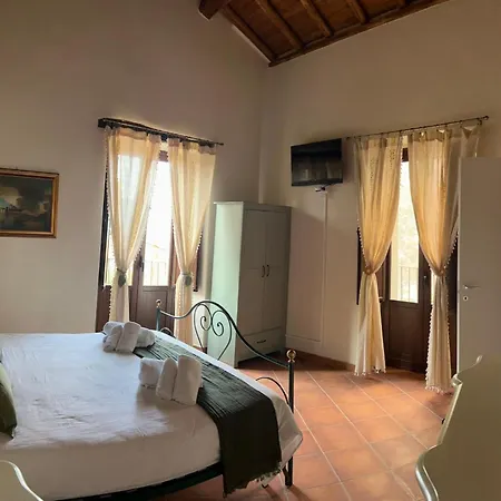 Casa Fiore Nella Roccia