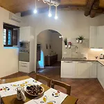 Casa Fiore Nella Roccia