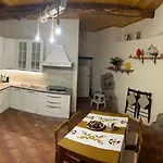 Casa Fiore Nella Roccia Bed & Breakfast