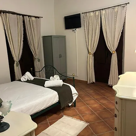 Casa Fiore Nella Roccia