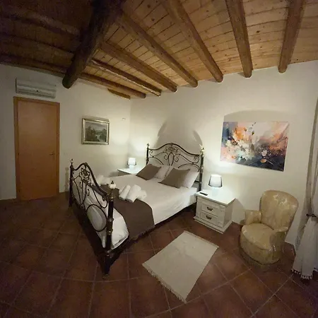 Casa Fiore Nella Roccia