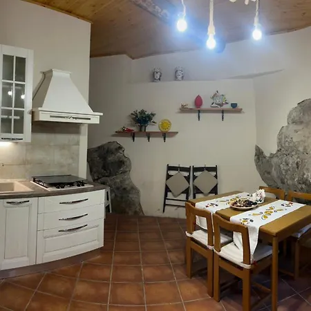 Bed & Breakfast Casa Fiore Nella Roccia Castiglione De Sicilia