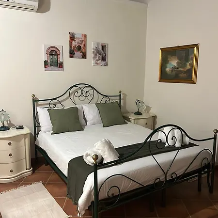Casa Fiore Nella Roccia Bed & Breakfast